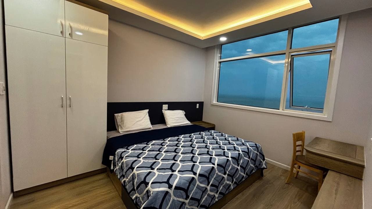 2 BR Apt — 4
