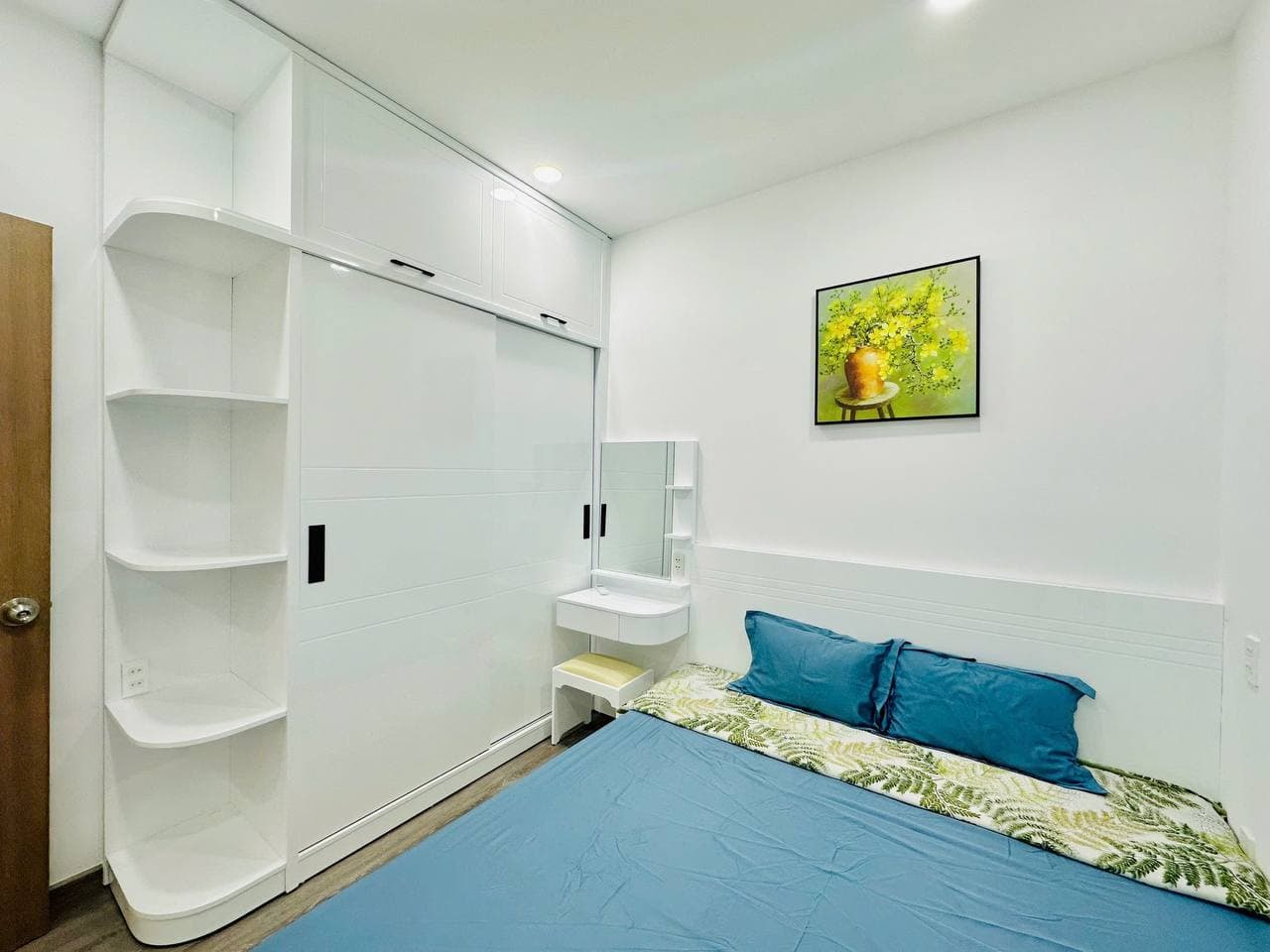 For rent: 1-bedroom apartment — 5