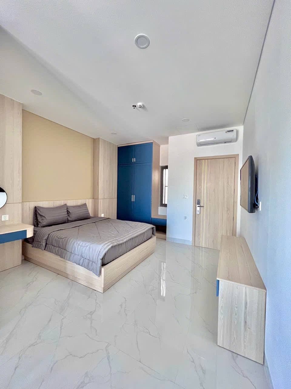 For rent, 1-bedroom apartment — 3