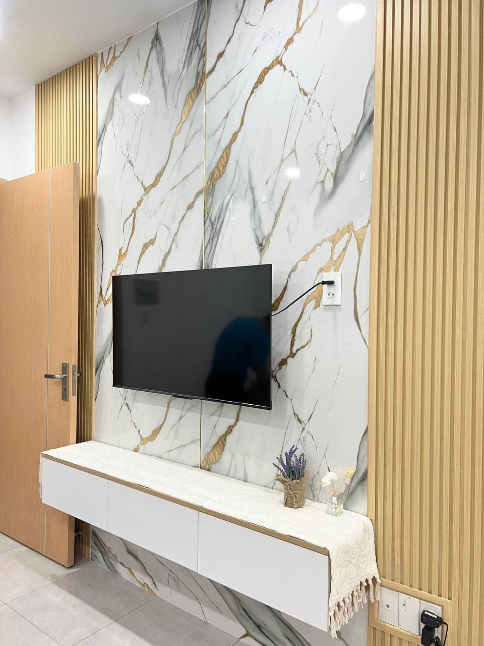 2 BR Apt — 4
