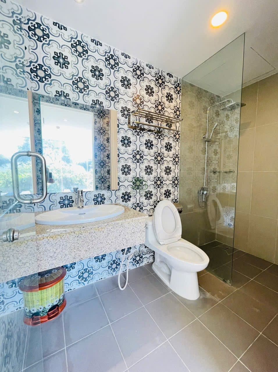 1 BR Apt