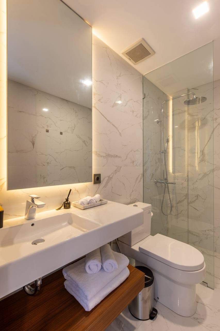 For rent, 1-bedroom apartment — 5