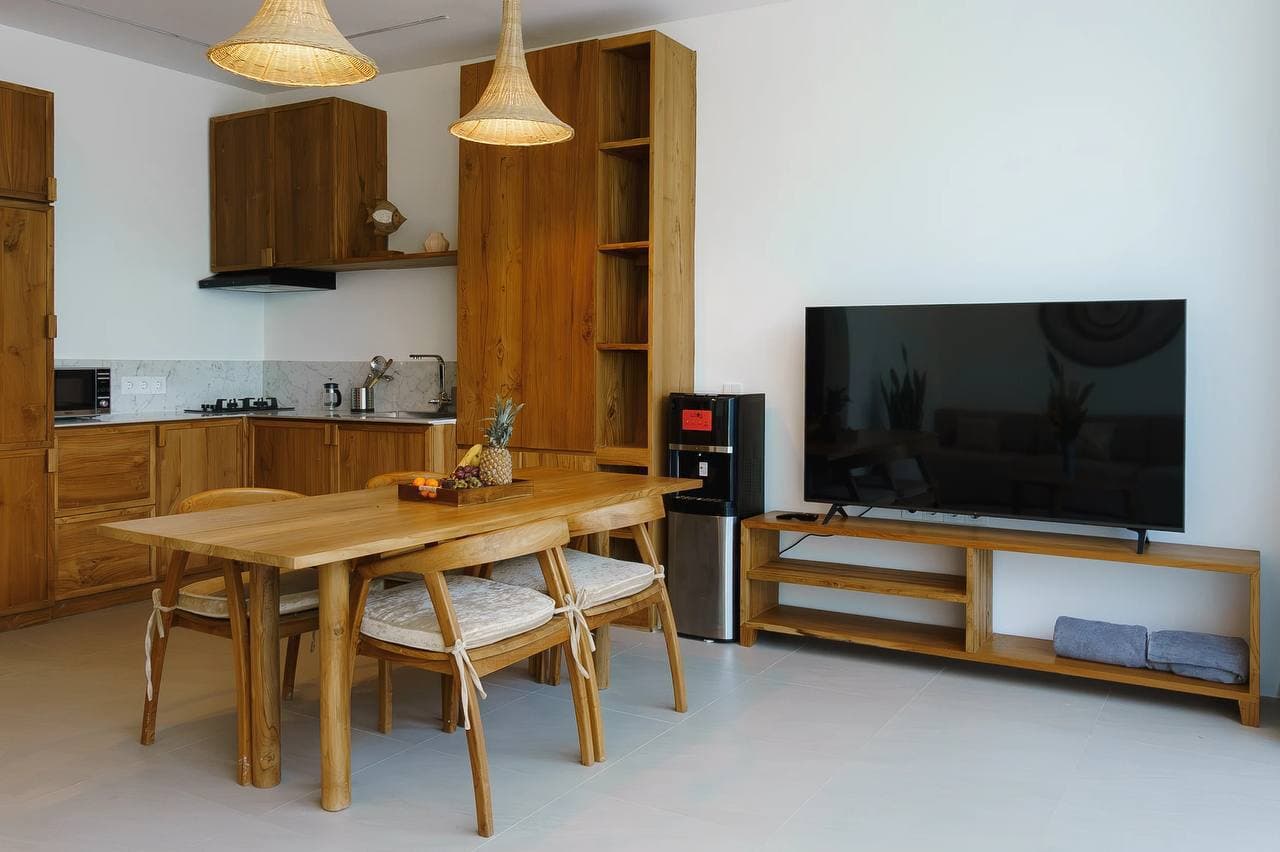 Villa — 4