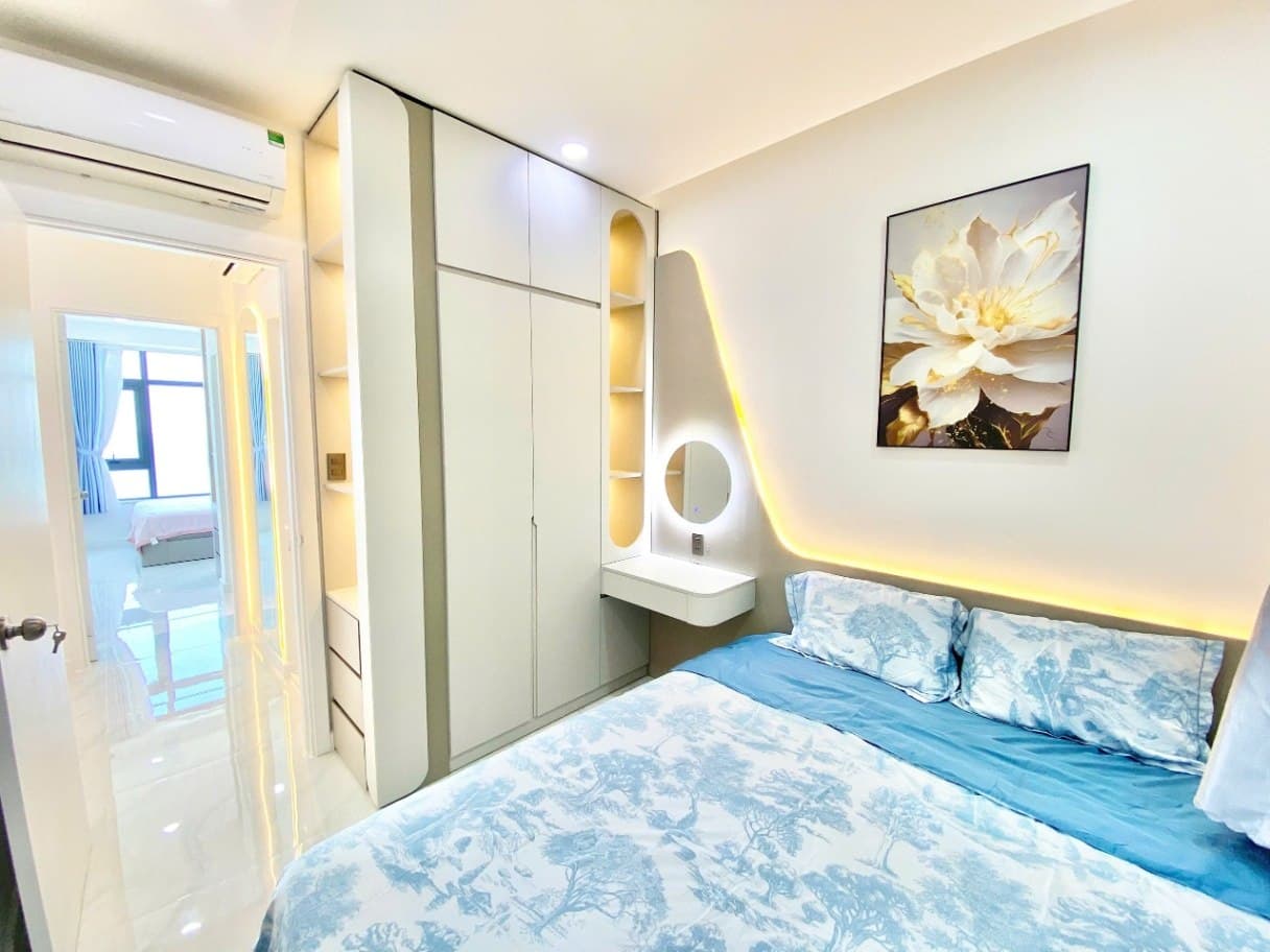 2 BR Apt — 4