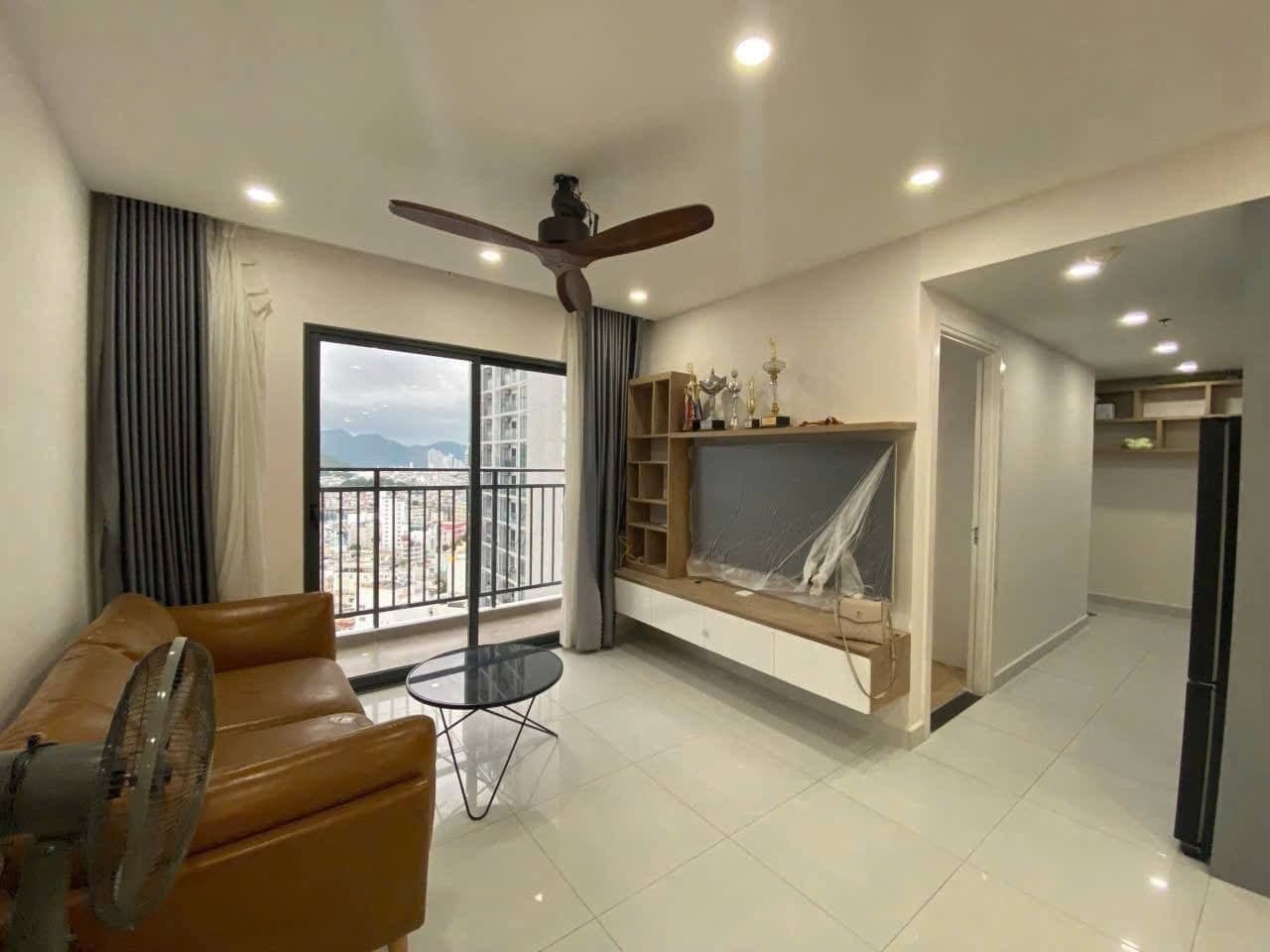 For rent: 2-room apartment — 4