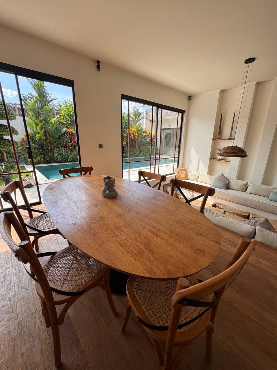 Villa — 4