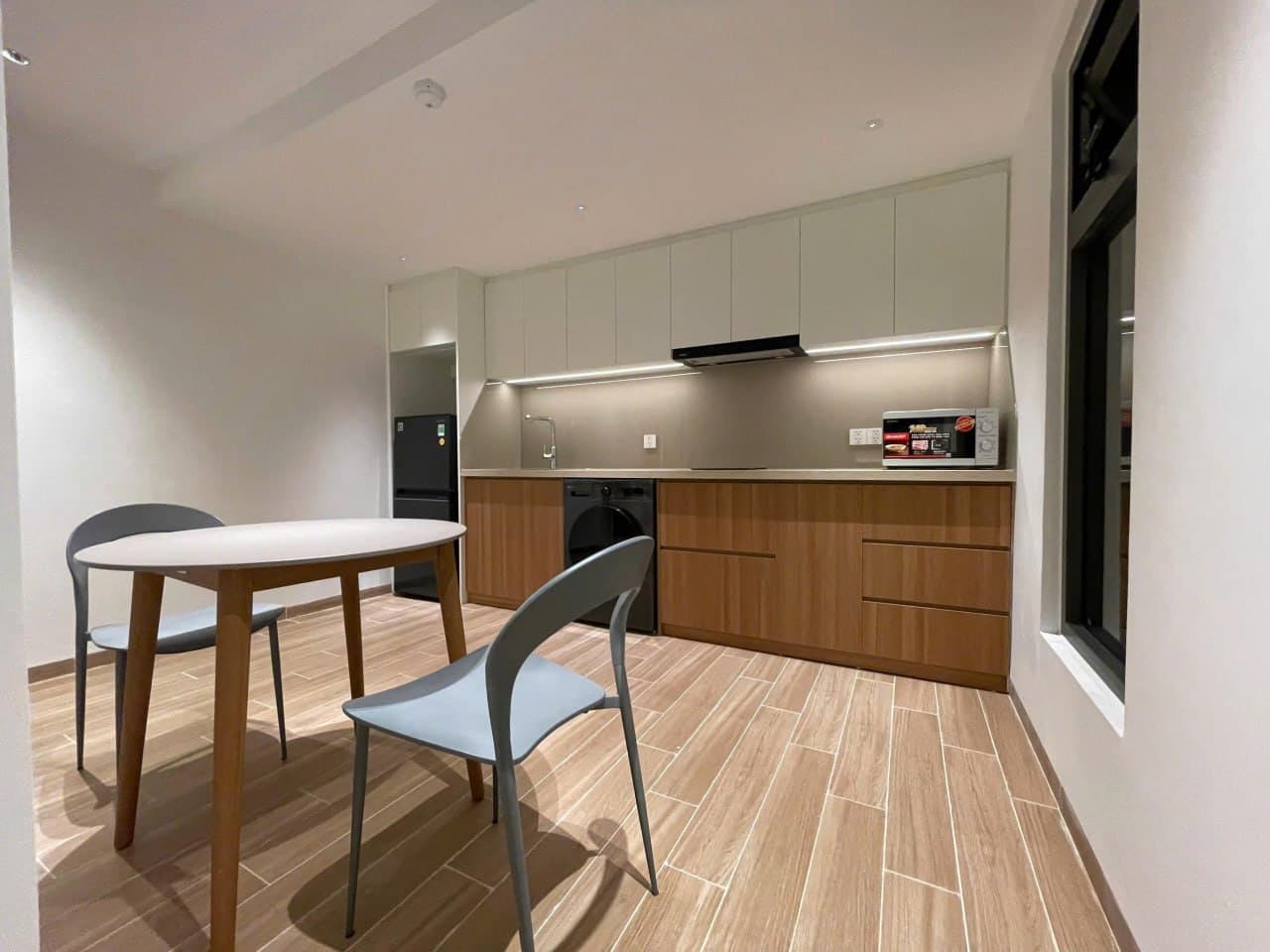 1 BR Apt — 3