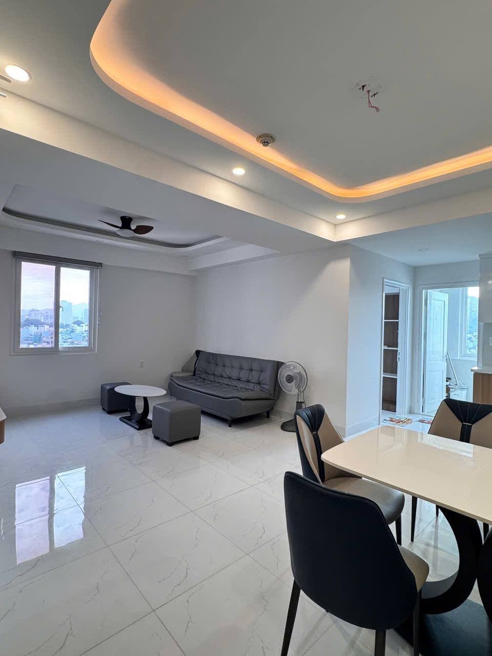 2 BR Apt
