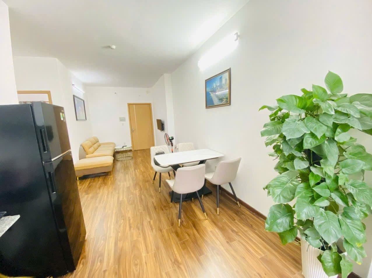 2 BR Apt — 4