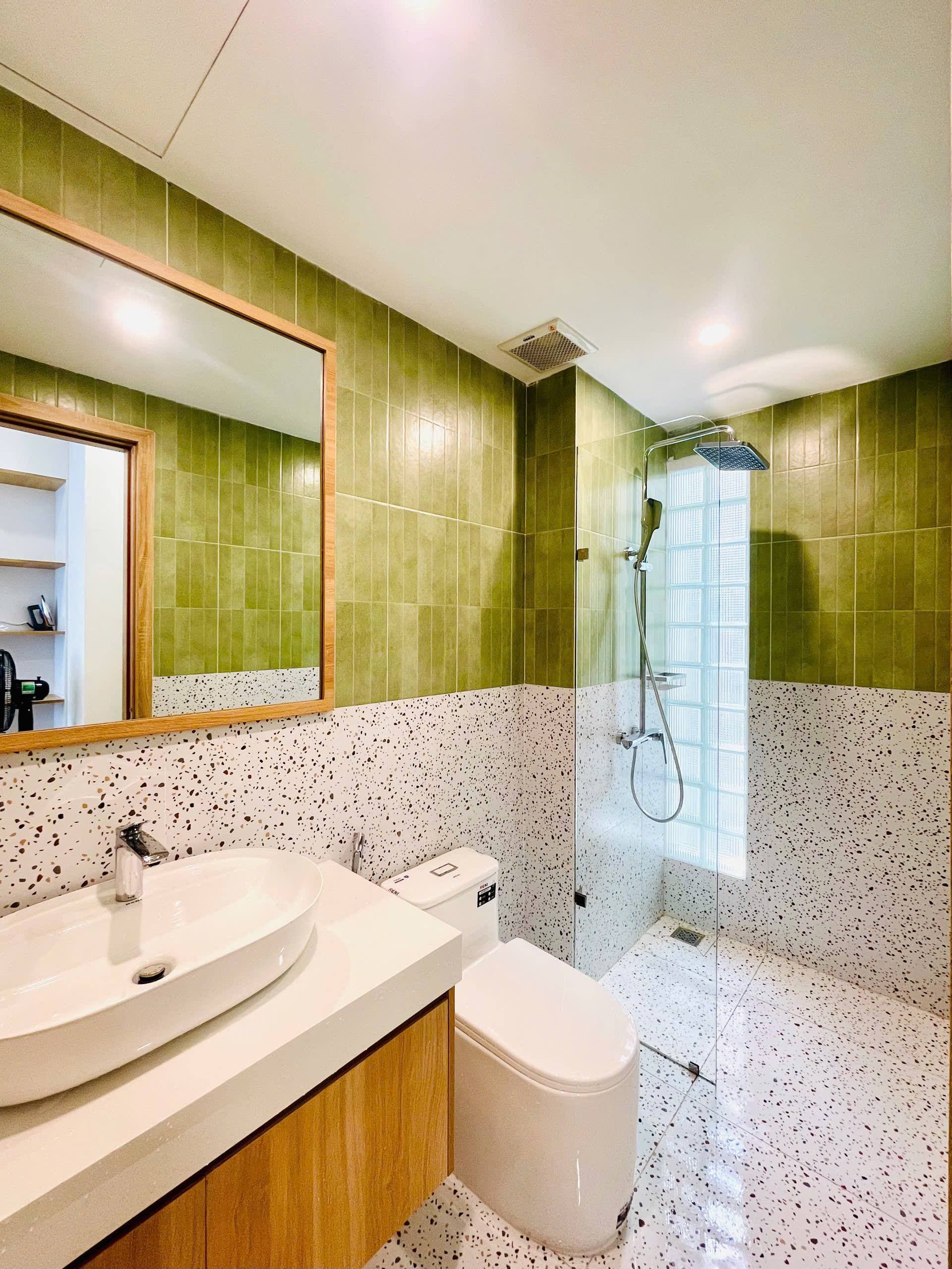 1 BR Apt — 2