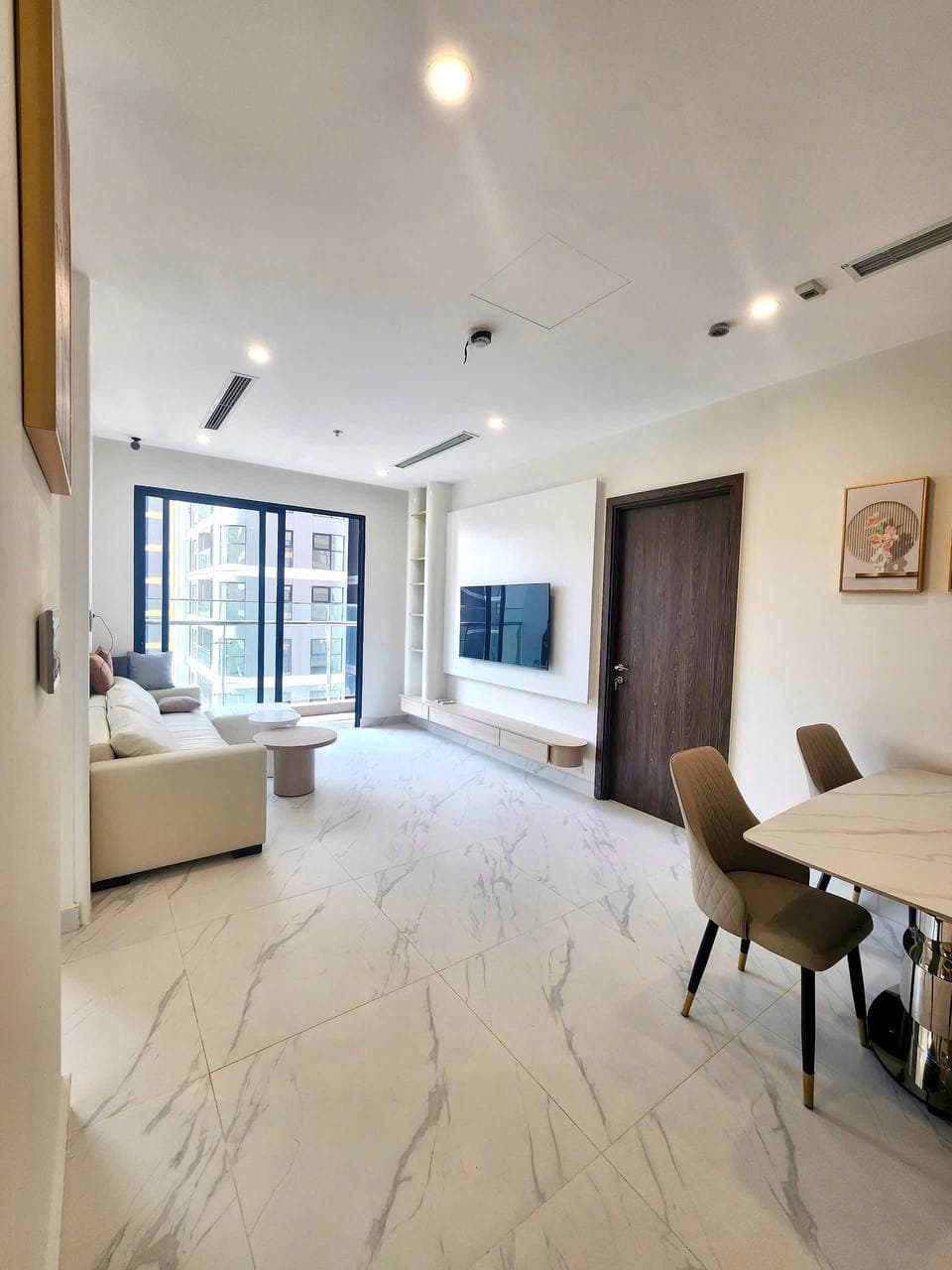 2 BR Apt — 3