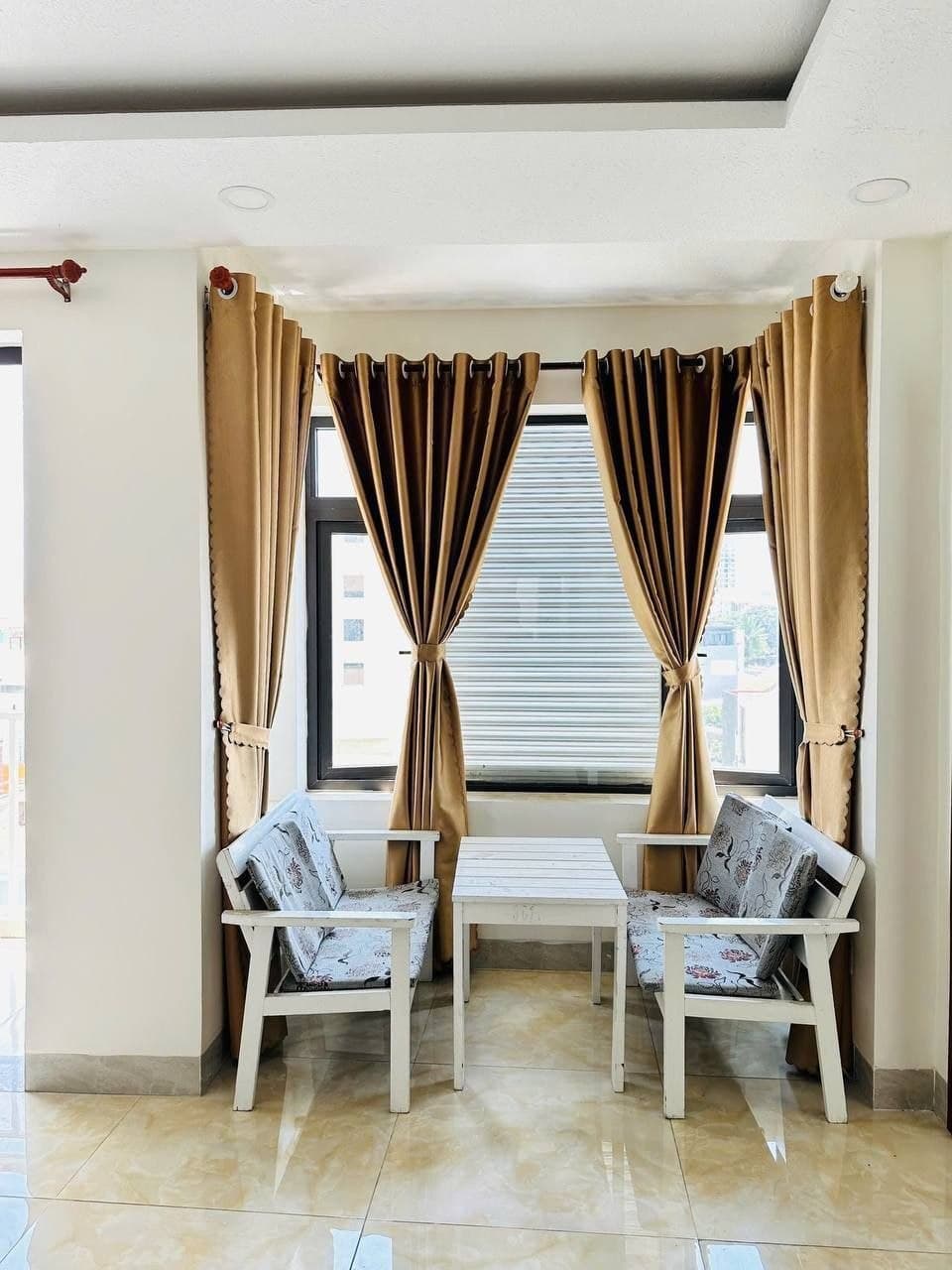 1 BR Apt — 4
