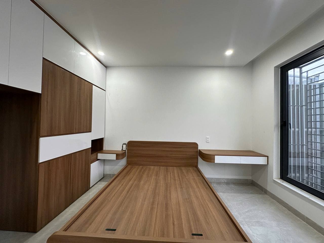 Studio — 5