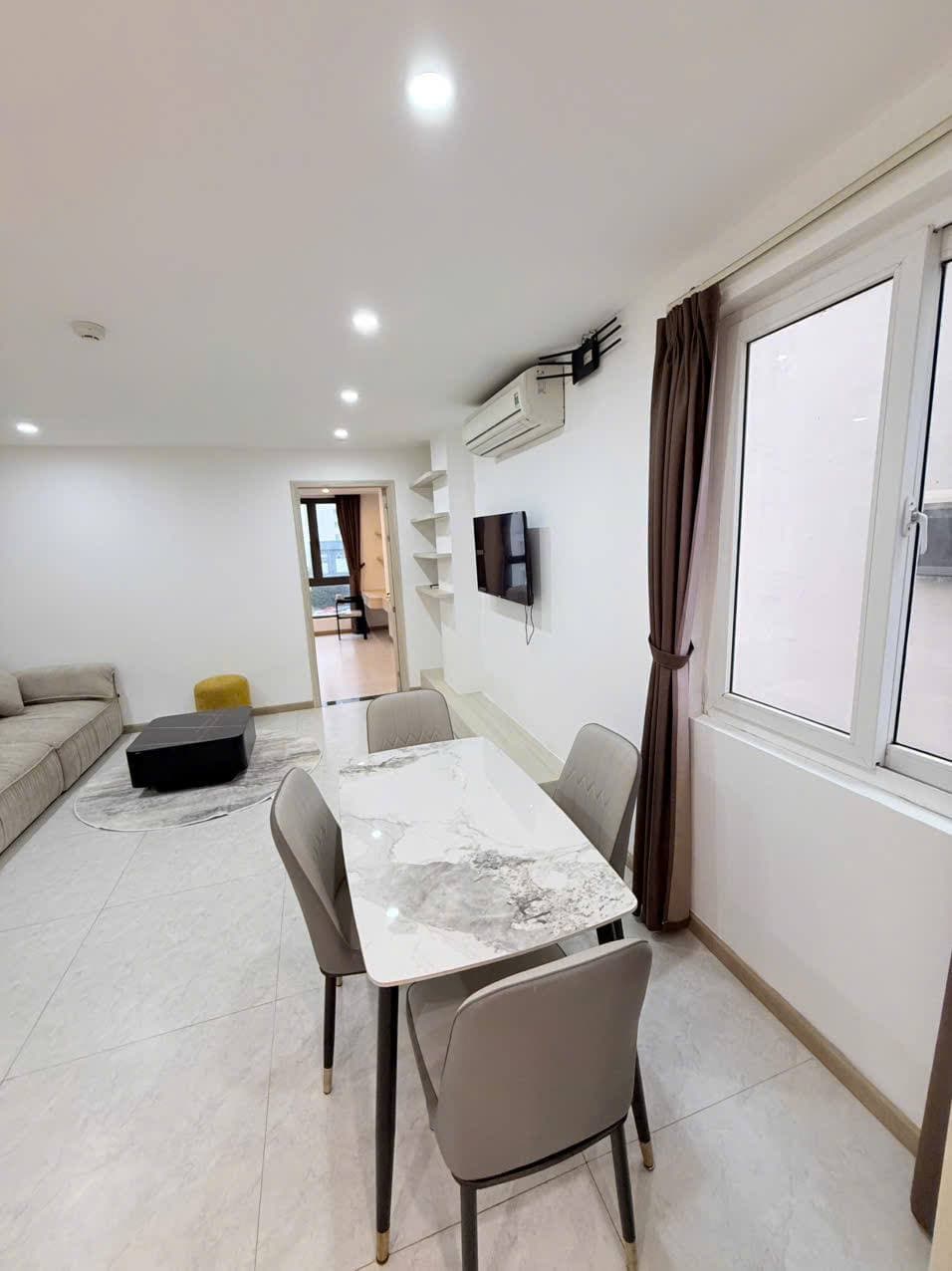 1 BR Apt — 2