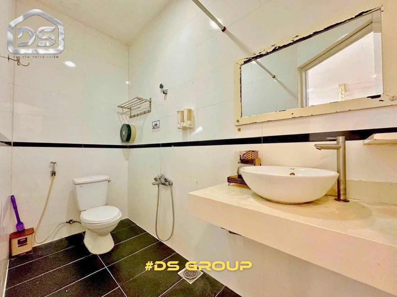 1 BR Apt — 2