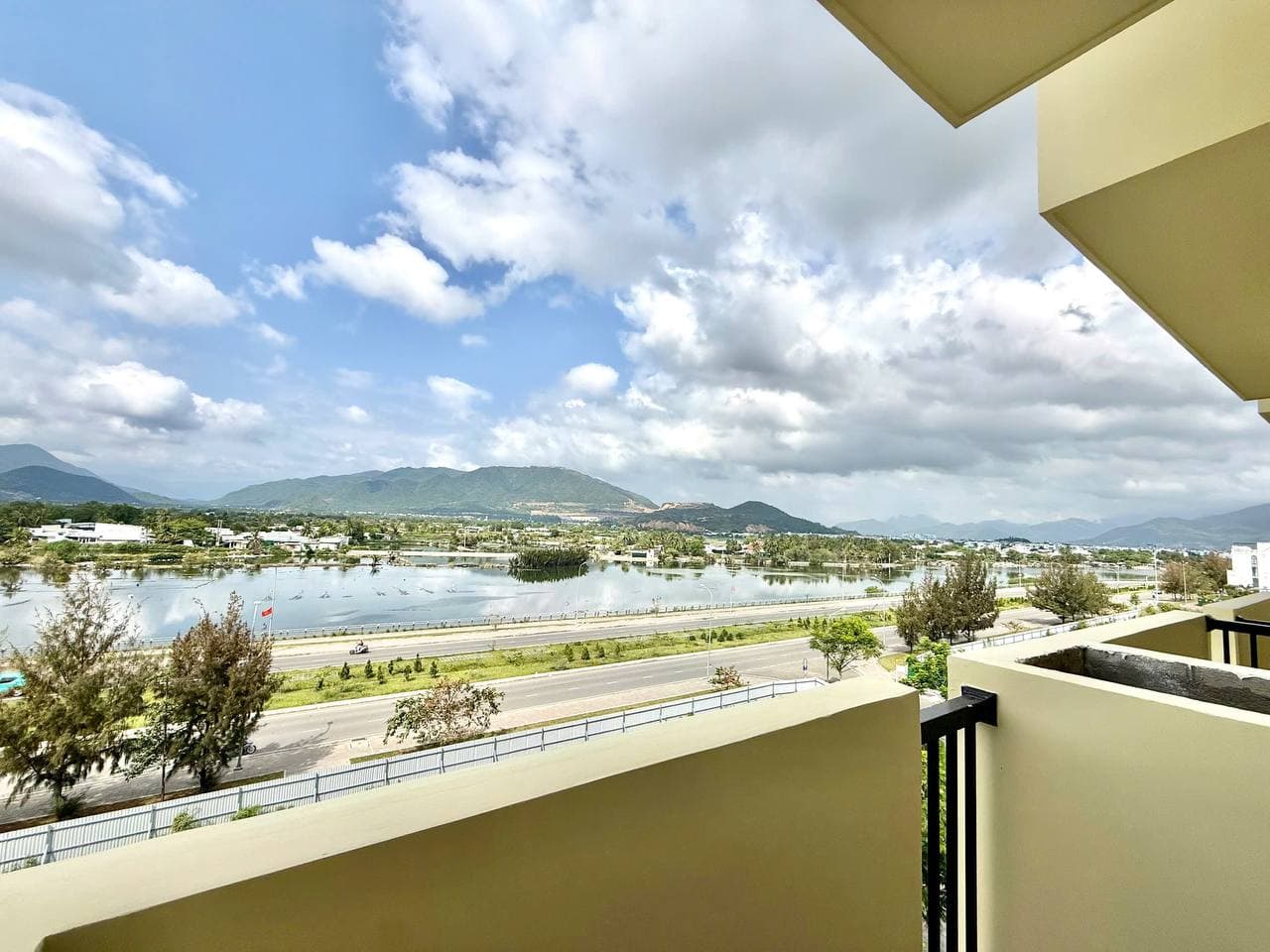 1 BR Apt