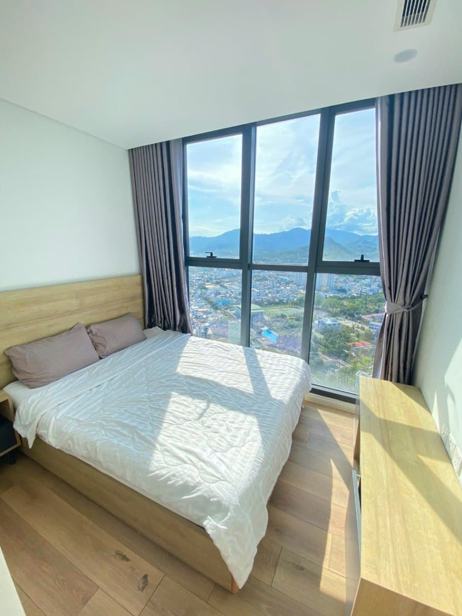 2 BR Apt — 4