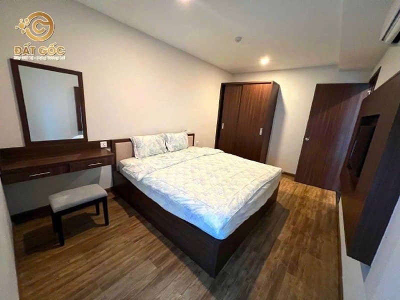 1 BR Apt — 4