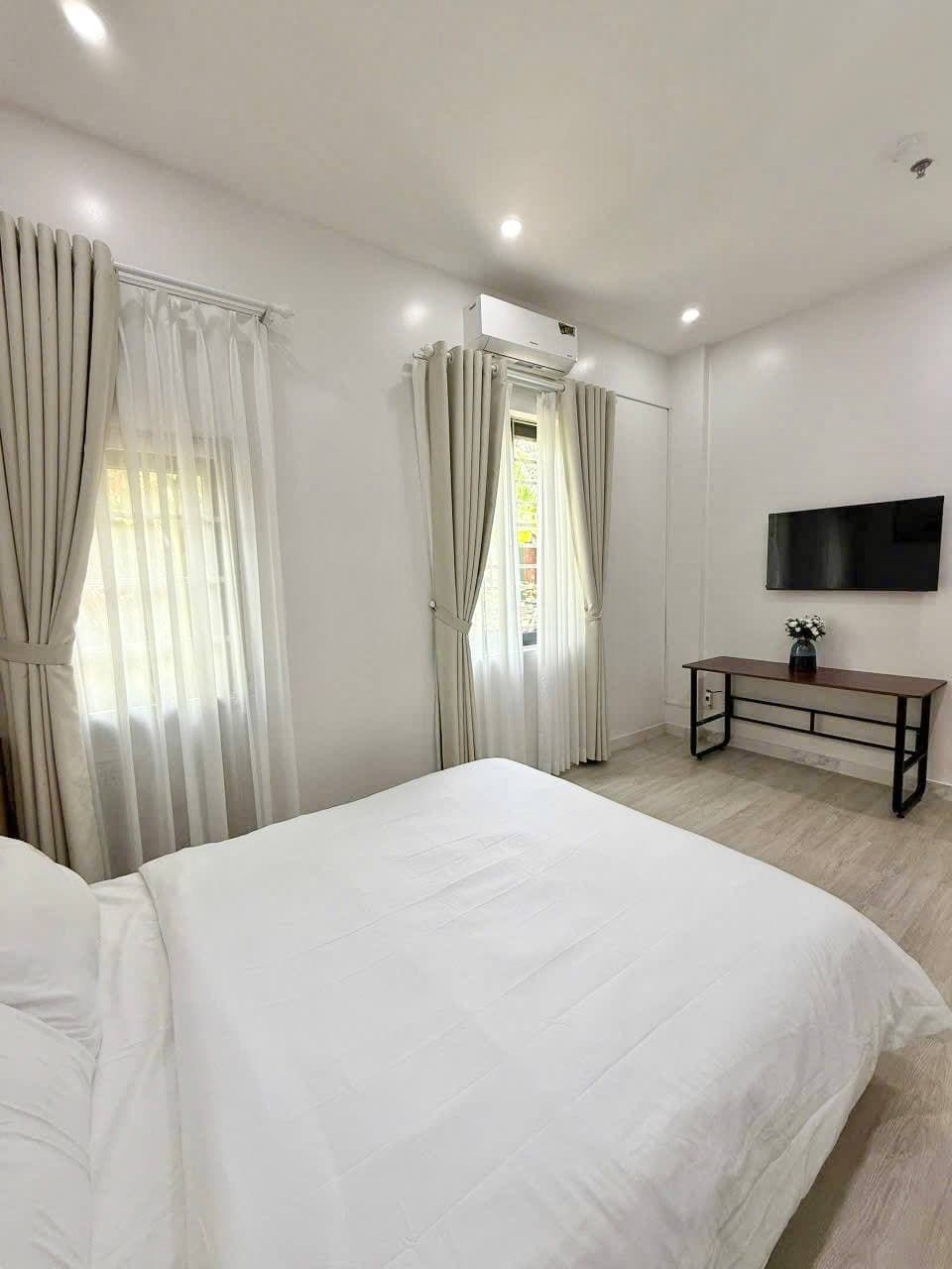 1 BR Apt — 2