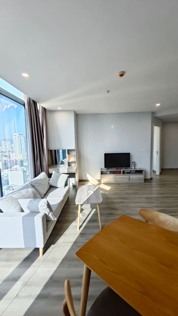 For rent: 1-bedroom apartment — 4