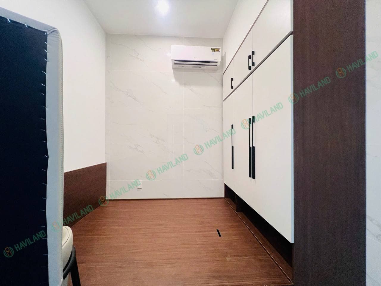 2 BR Apt — 5