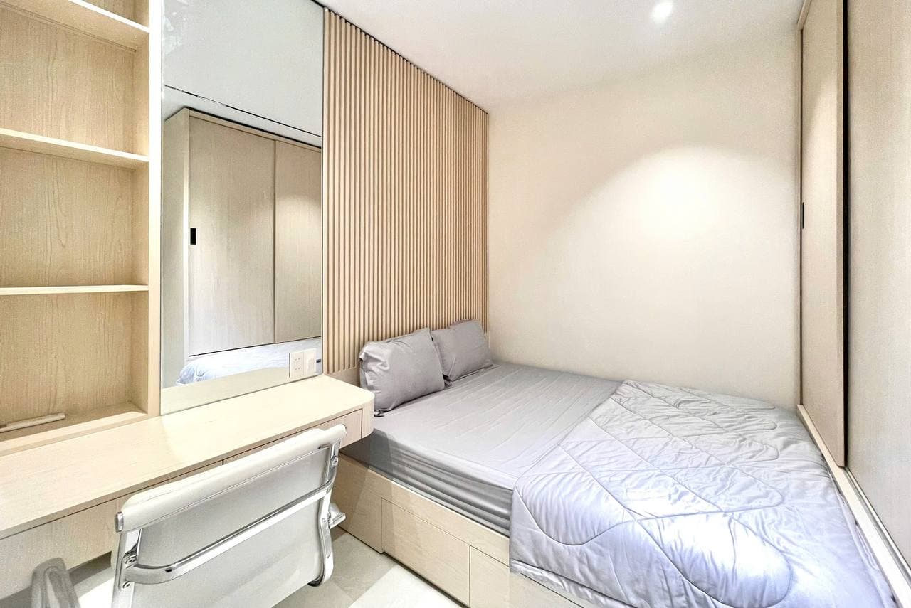 2 BR Apt — 4