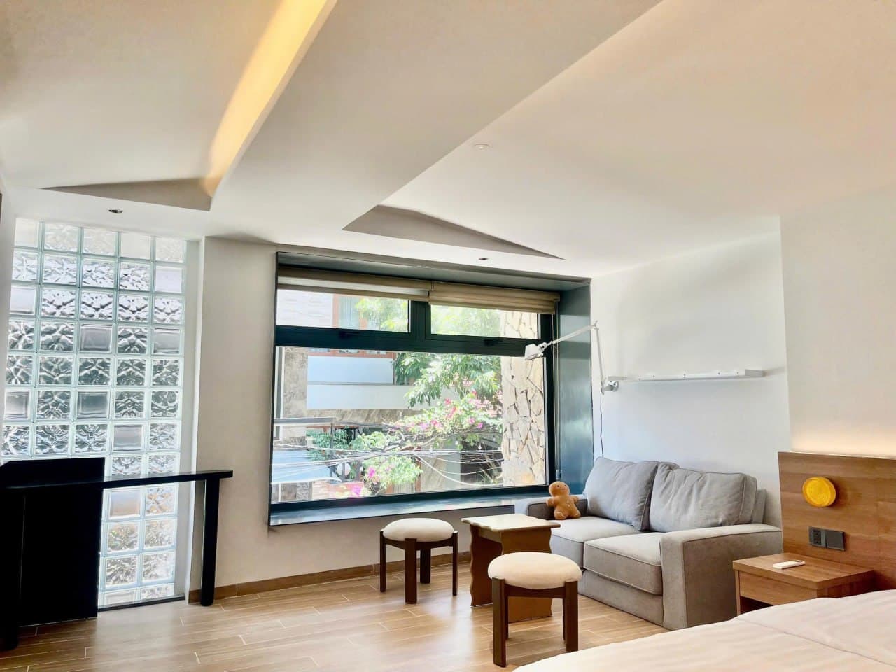 1 BR Apt — 4