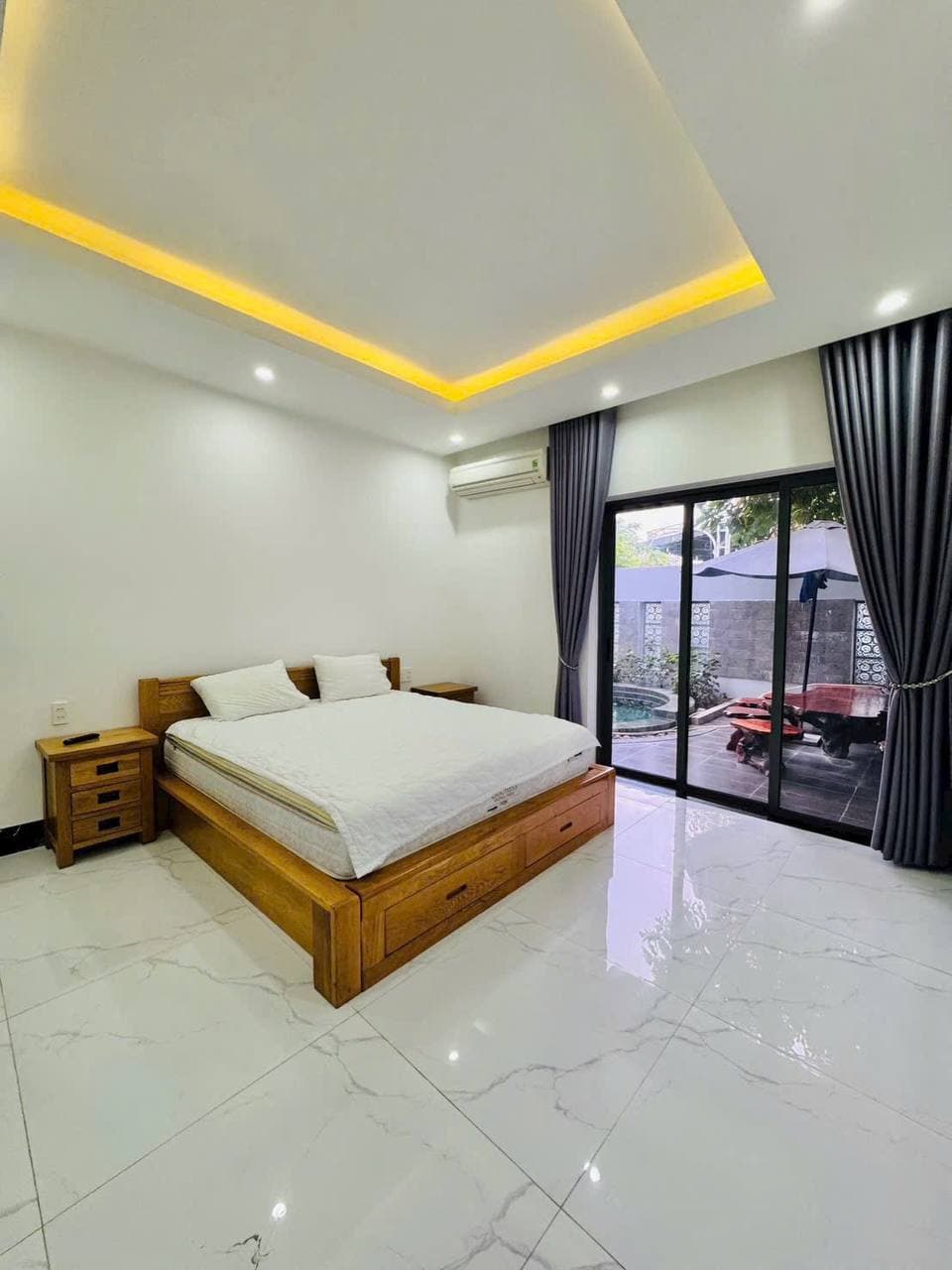 Villa — 5