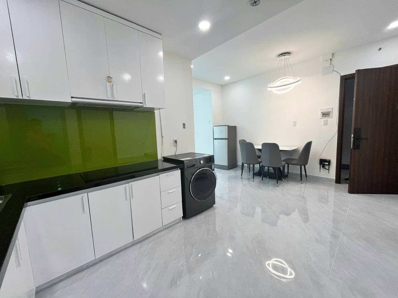 2 BR Apt