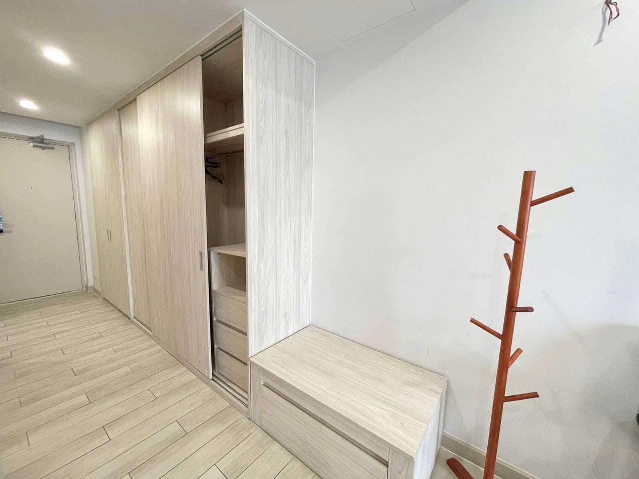 Studio — 3
