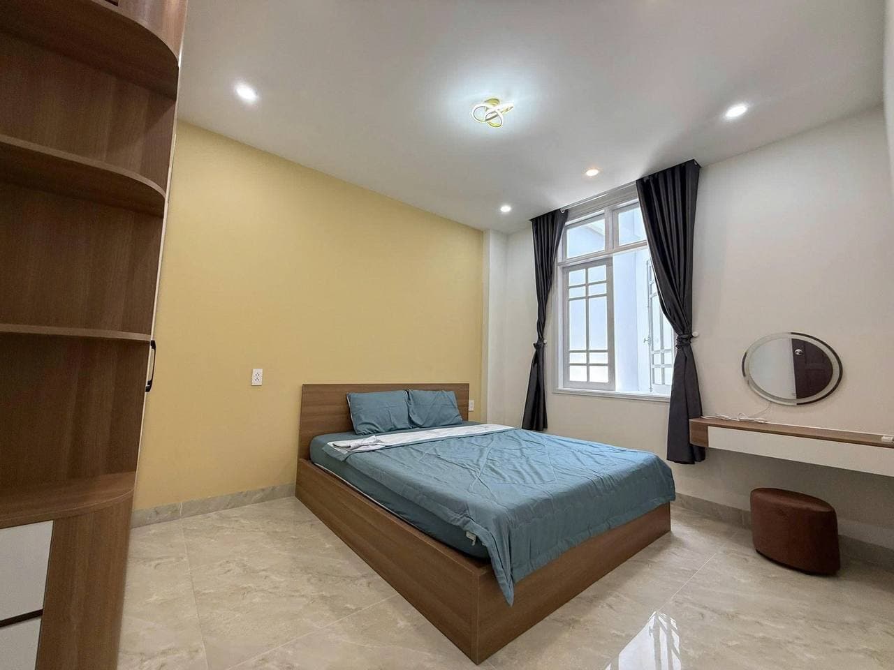 1 BR Apt — 4