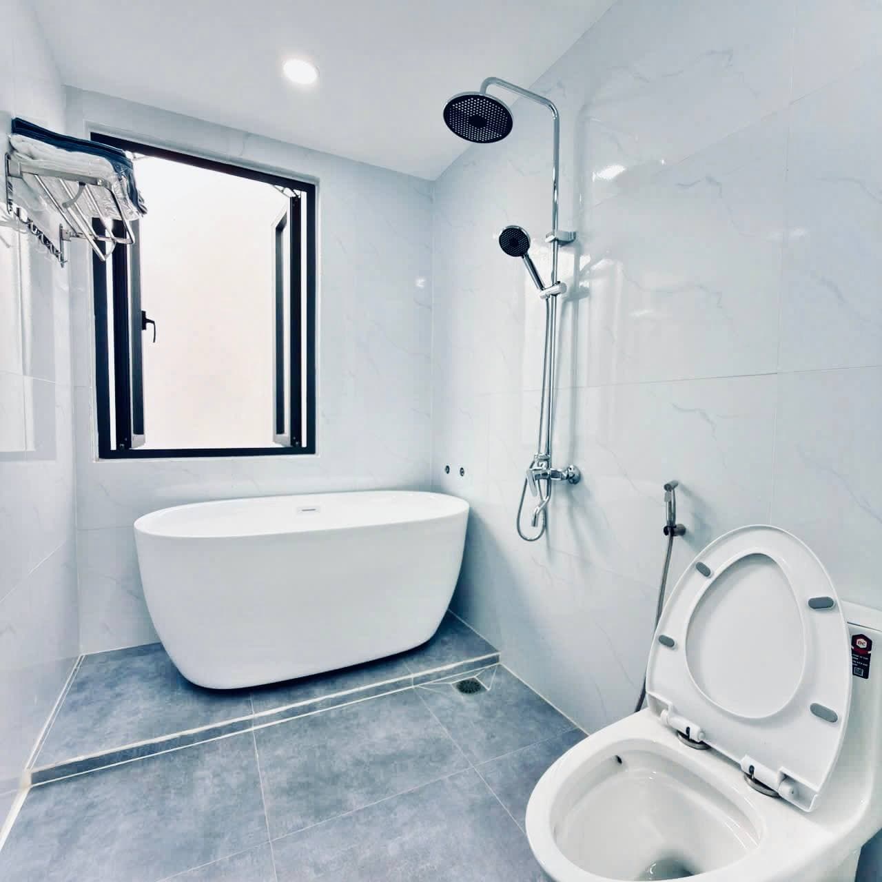 1 BR Apt — 4
