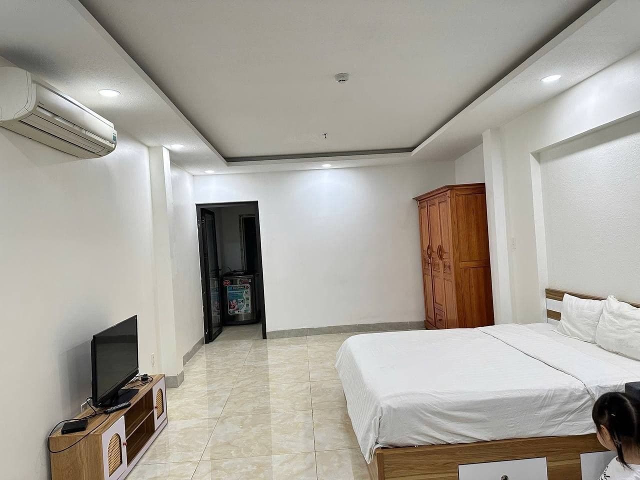 1 BR Apt — 3