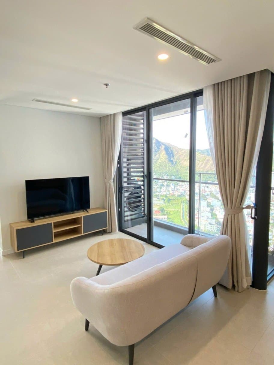2 BR Apt — 3