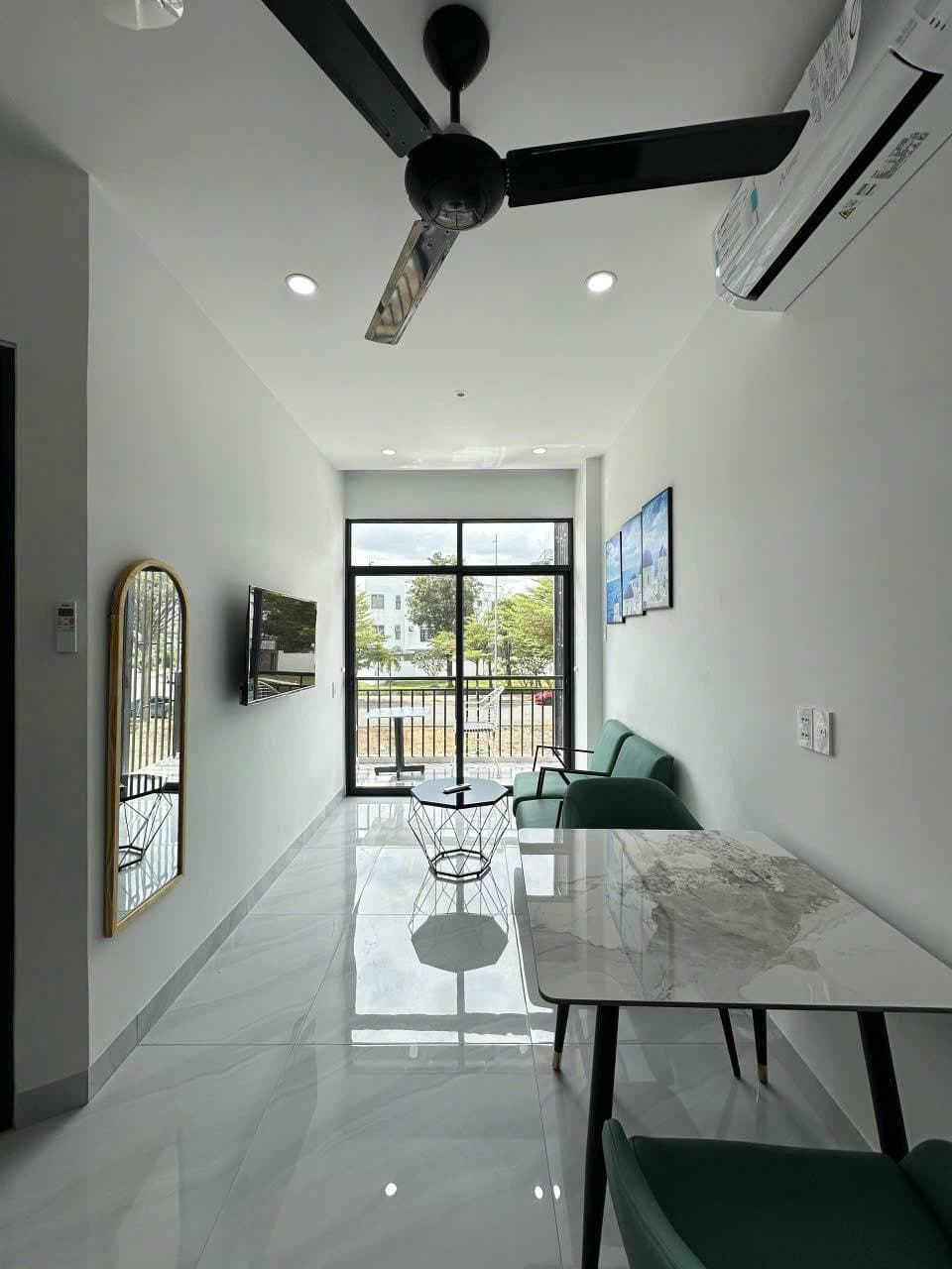 1-комн. кв., 55 m²