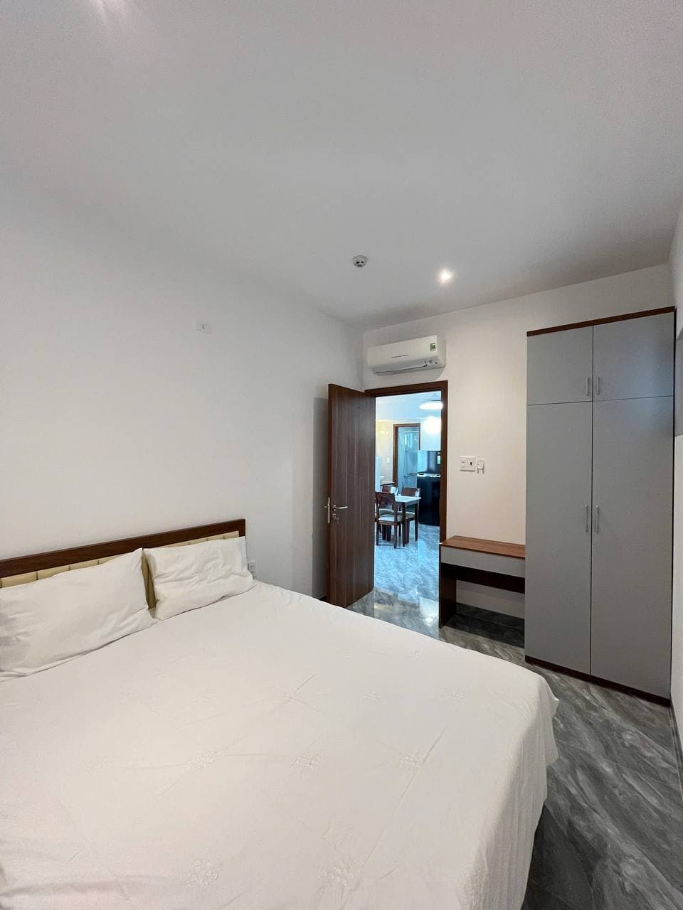 2 BR Apt — 5