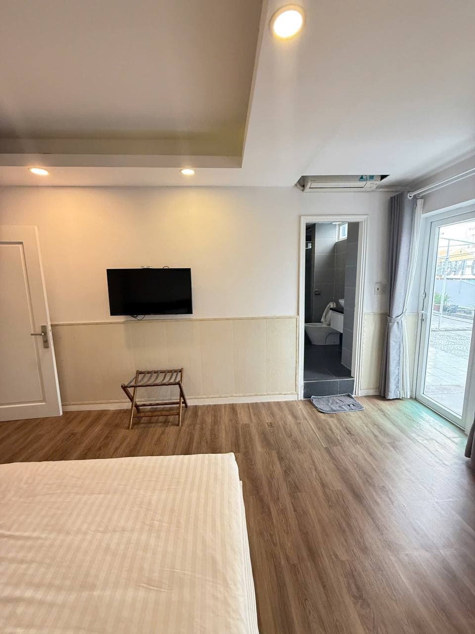 3 BR Apt — 4