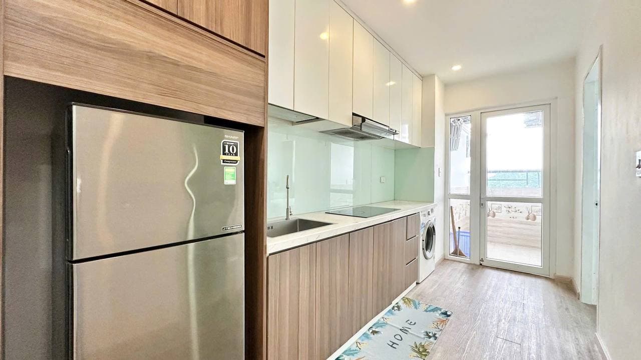 2 BR Apt