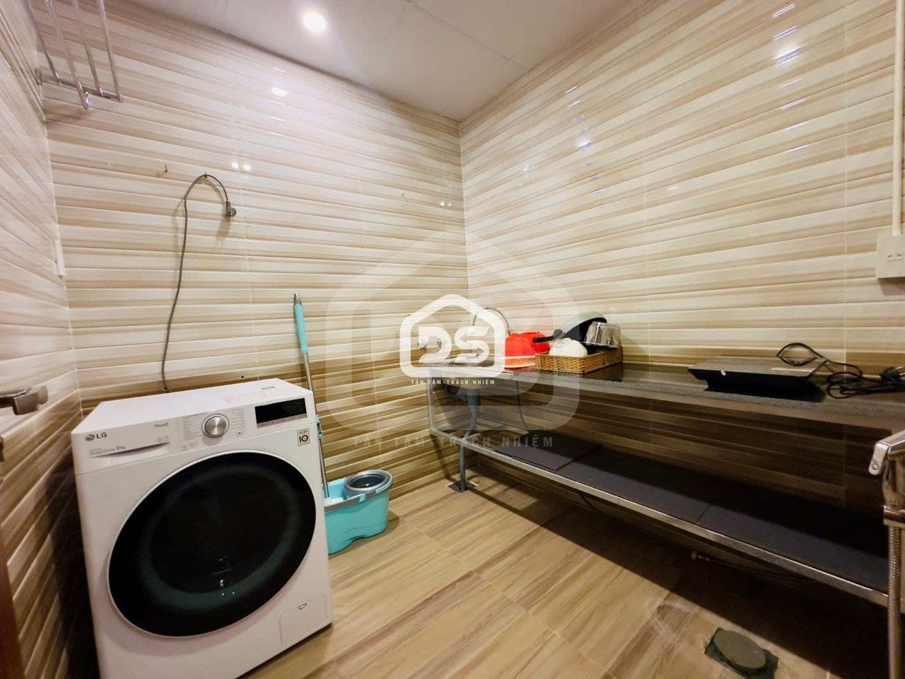1 BR Apt — 4
