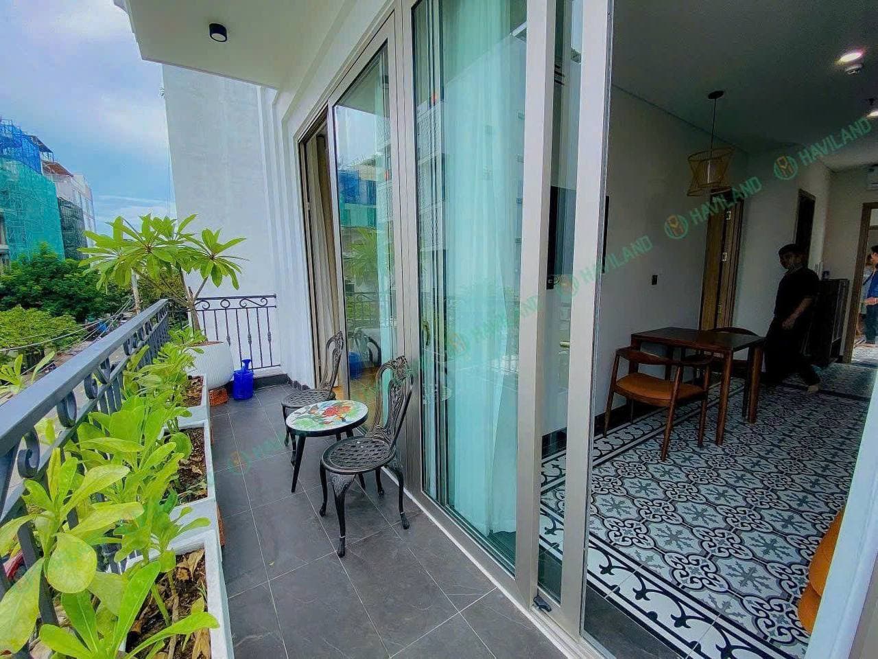 1 BR Apt — 4