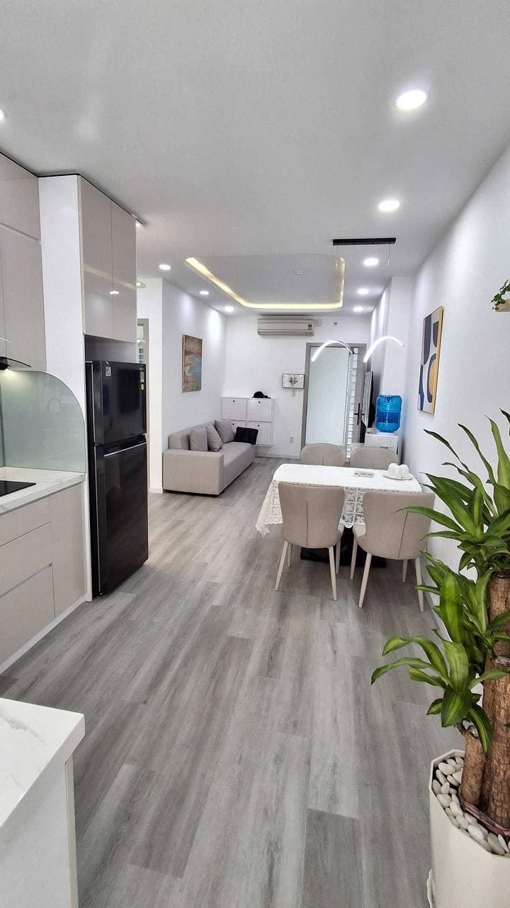 For rent, 2-room apartment — 3