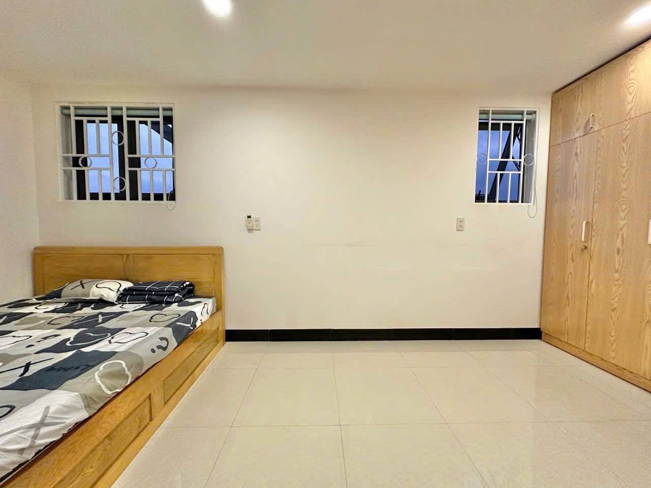 1 BR Apt — 4