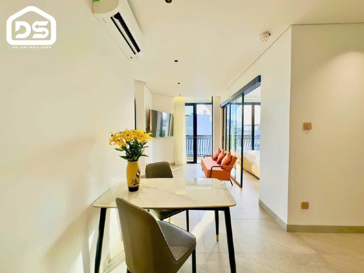 2 BR Apt — 5