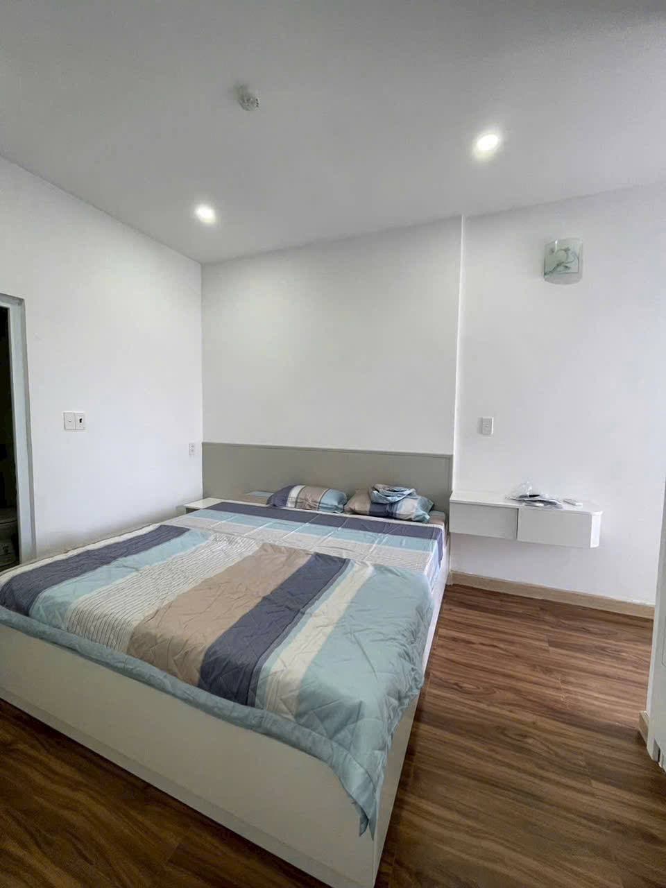 For rent, 2-room apartment — 3