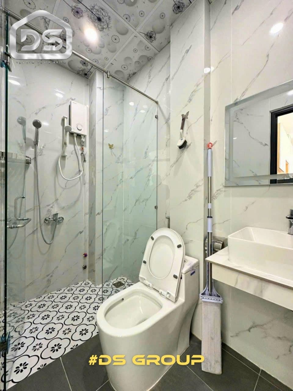 For rent: 1-bedroom apartment — 4