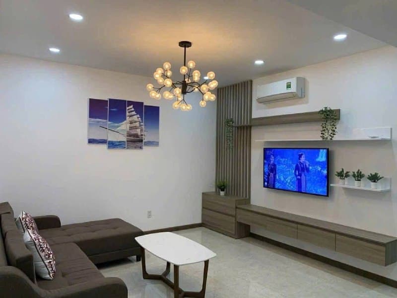 2 BR Apt — 2