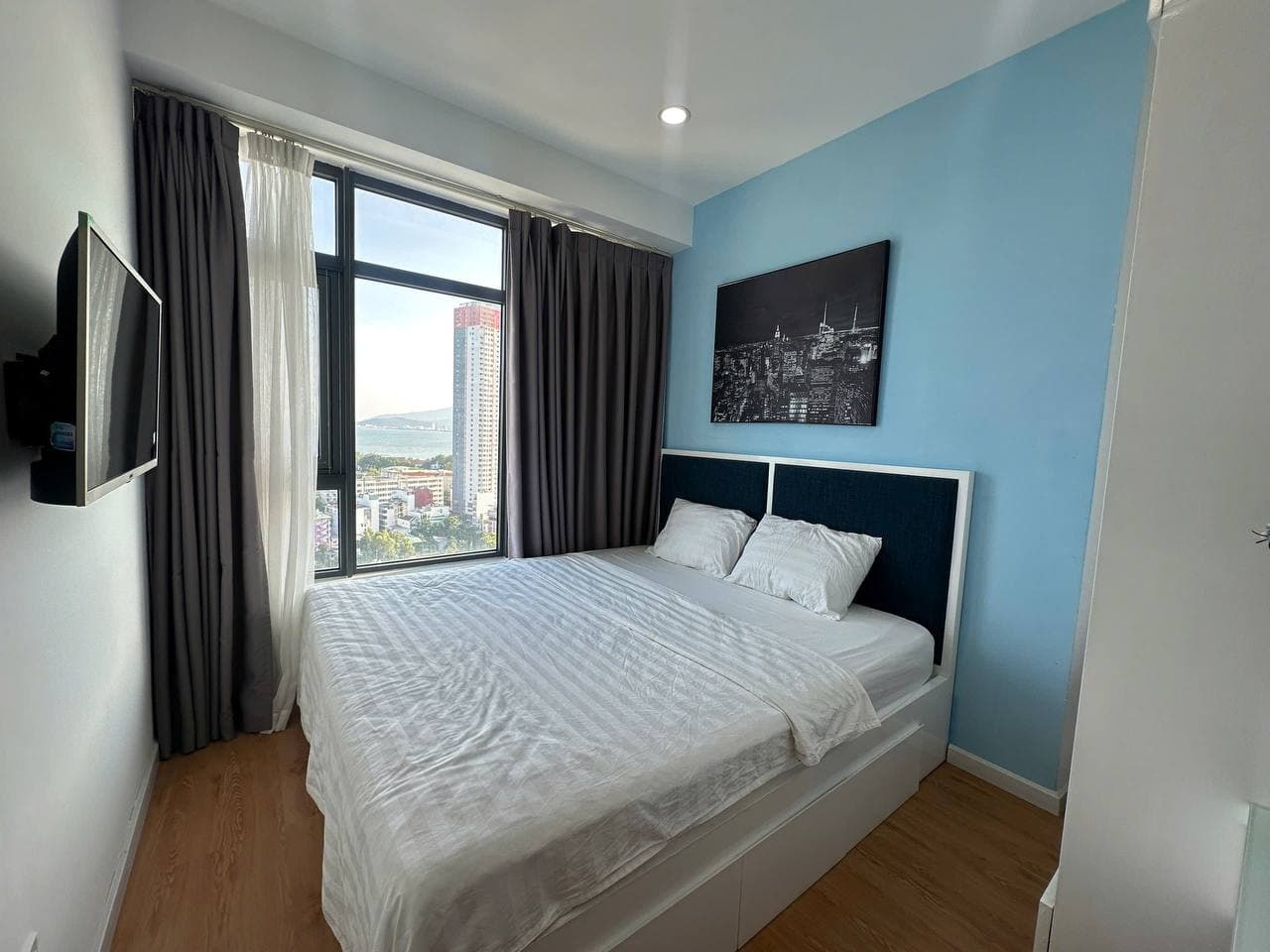 2 BR Apt — 4