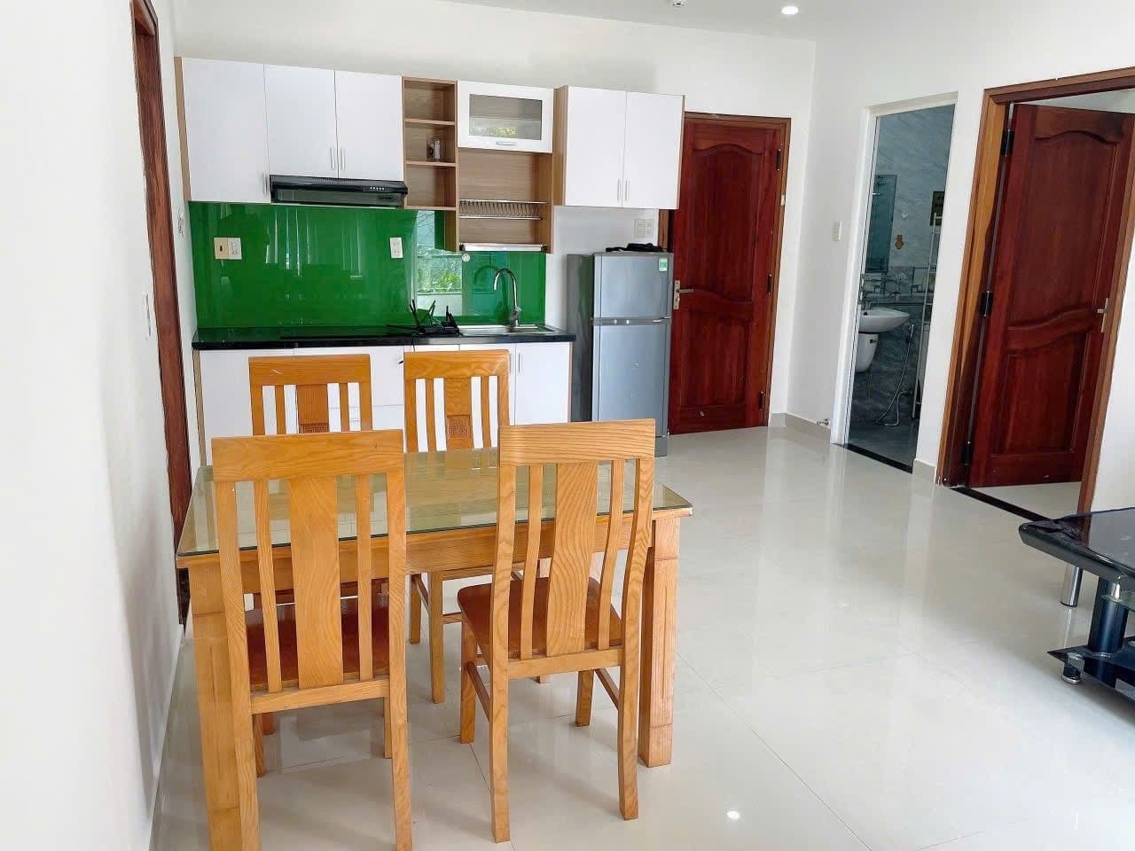 2 BR Apt — 4