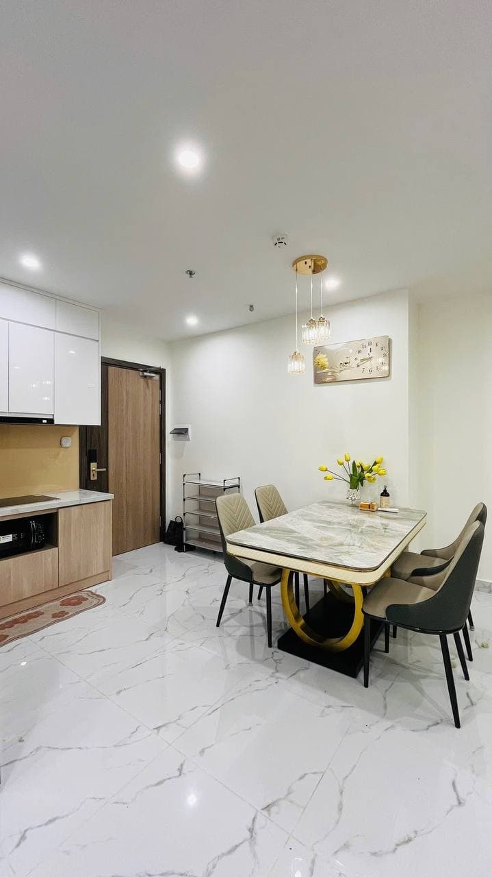 1 BR Apt — 2
