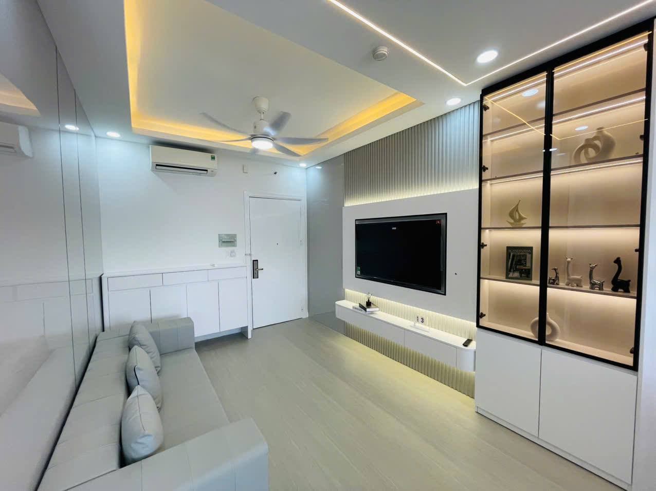 2 BR Apt — 4